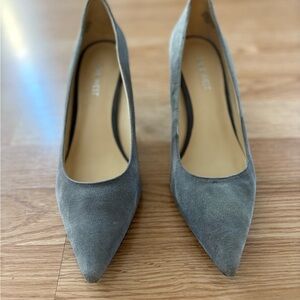 Nine West Gray Suede Women's Pumps